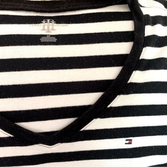 Tommy Hilfiger Striped 3/4 Sleeve Top Size Small - Picture 4 of 4